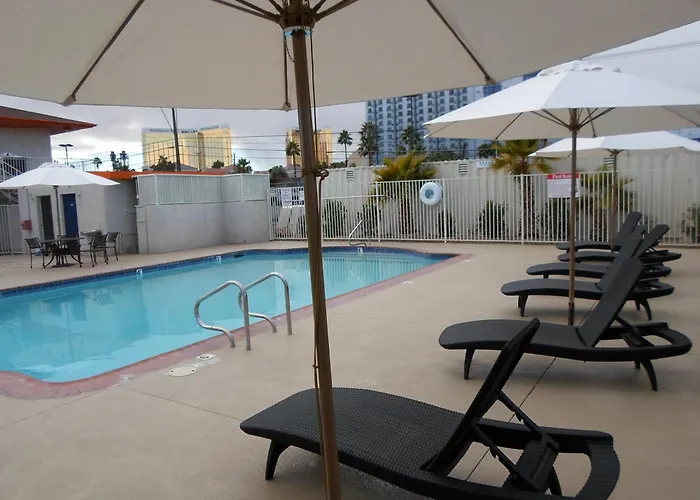 Howard Johnson By Wyndham Las Vegas Near The Strip